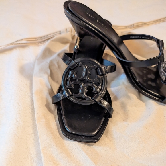 Tory Burch Miller Bombe Black Leather Open Toe Low Heel - Picture 2 of 9